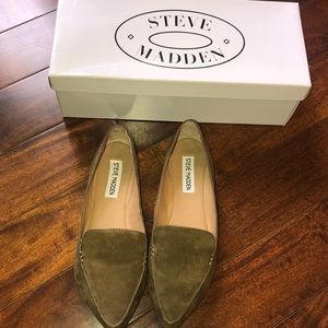 NEW Steve Madden.  “Feather” suede loafers.